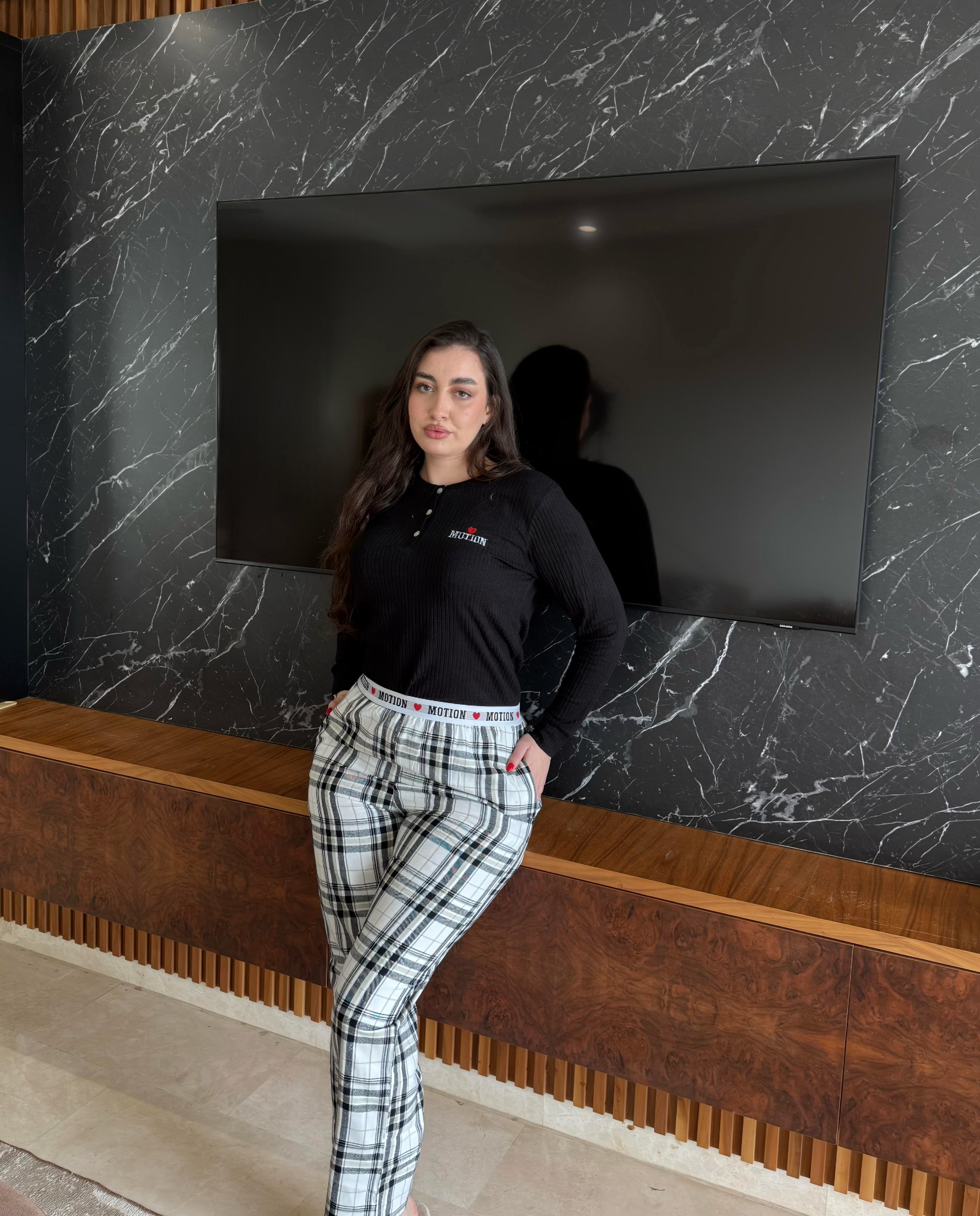 ✨ Pyjama Femme Coton Premium – Haut Manches Longues & Pantalon à Carreaux