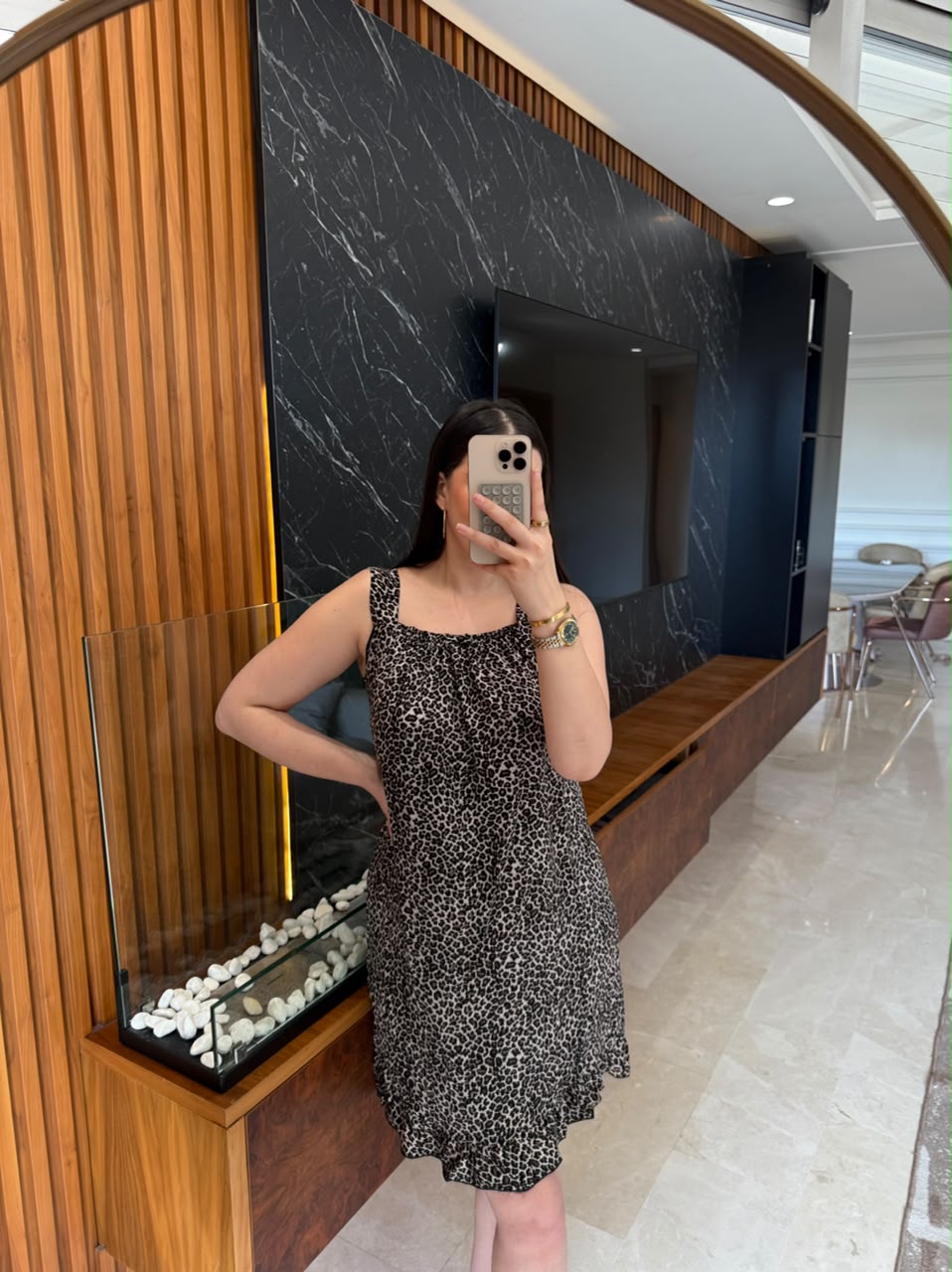 🐆 Robe Léopard Moderne – Style Audacieux & Élégance Intemporelle ✨