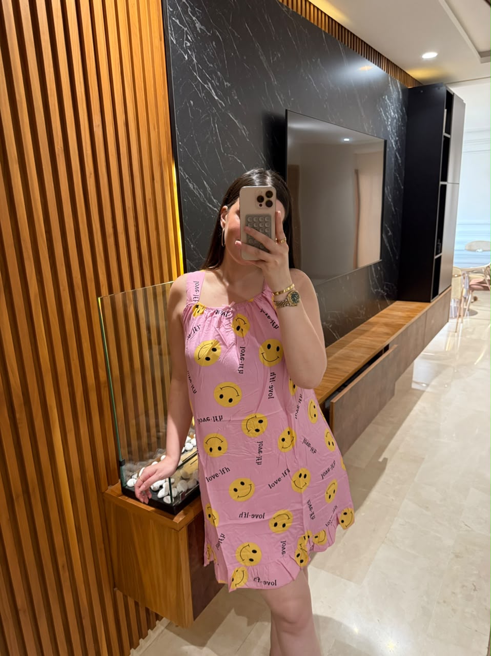😊 Robe Débardeur Moderne à Motif Smile – Simplicité & Bonne Humeur ✨