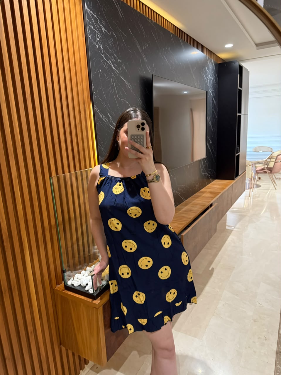 😊 Robe Débardeur Moderne à Motif Smile – Simplicité & Bonne Humeur ✨