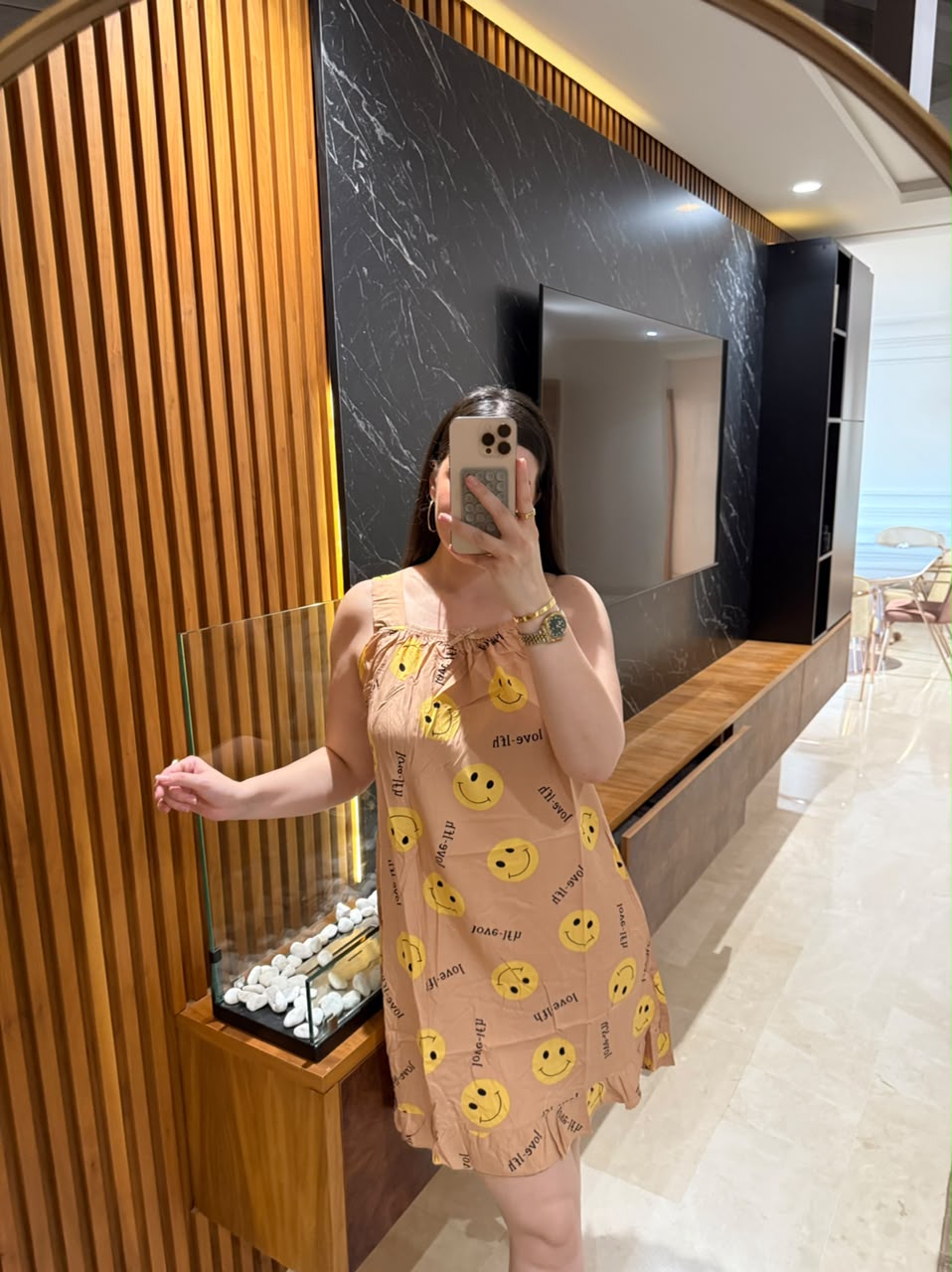 😊 Robe Débardeur Moderne à Motif Smile – Simplicité & Bonne Humeur ✨