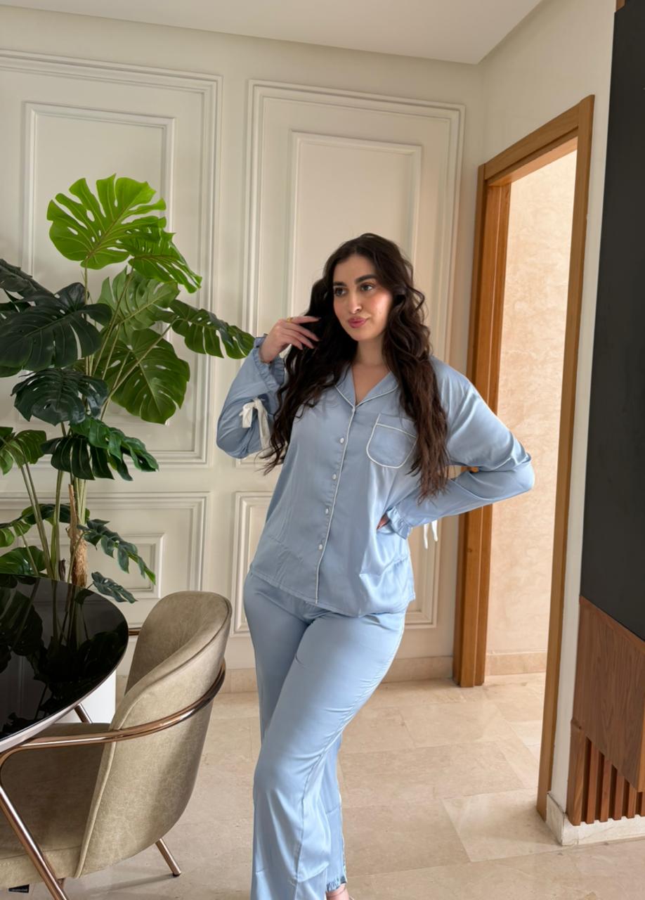 Pyjama Satin Classique Élégant
