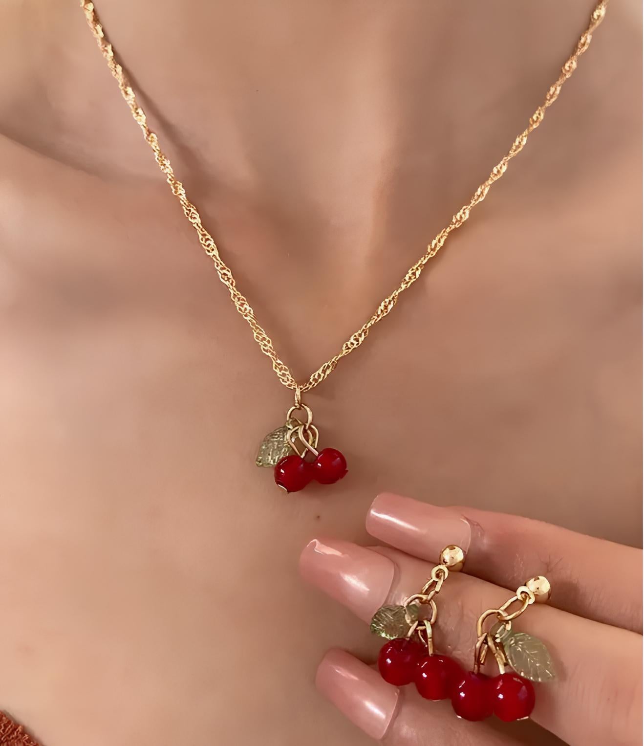 🍒✨ Parure Cerise Élégance – Collier & Boucles d’Oreilles ✨🍒
