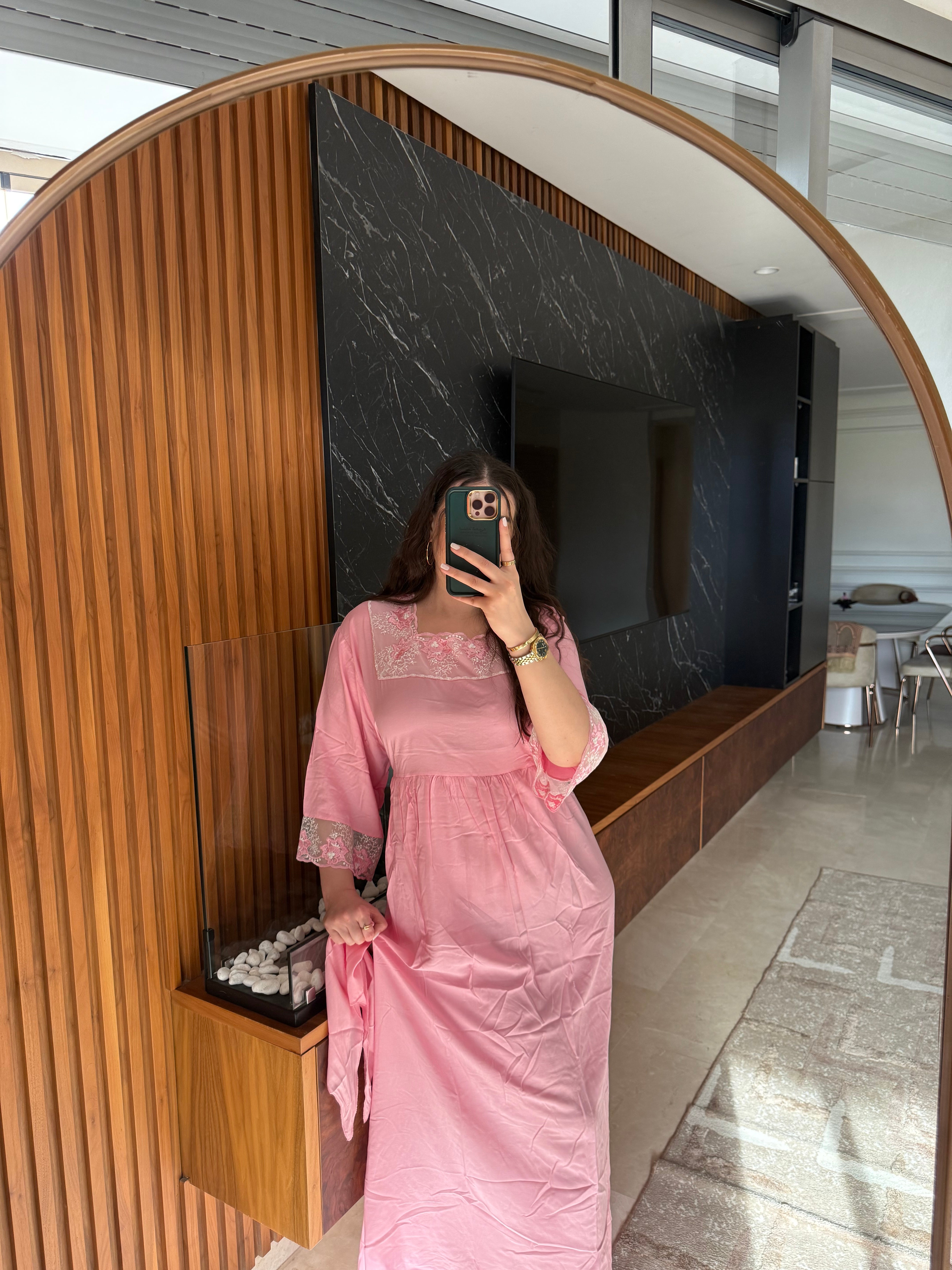 Ensemble robe de nuit & foulard – Élégance à la maison