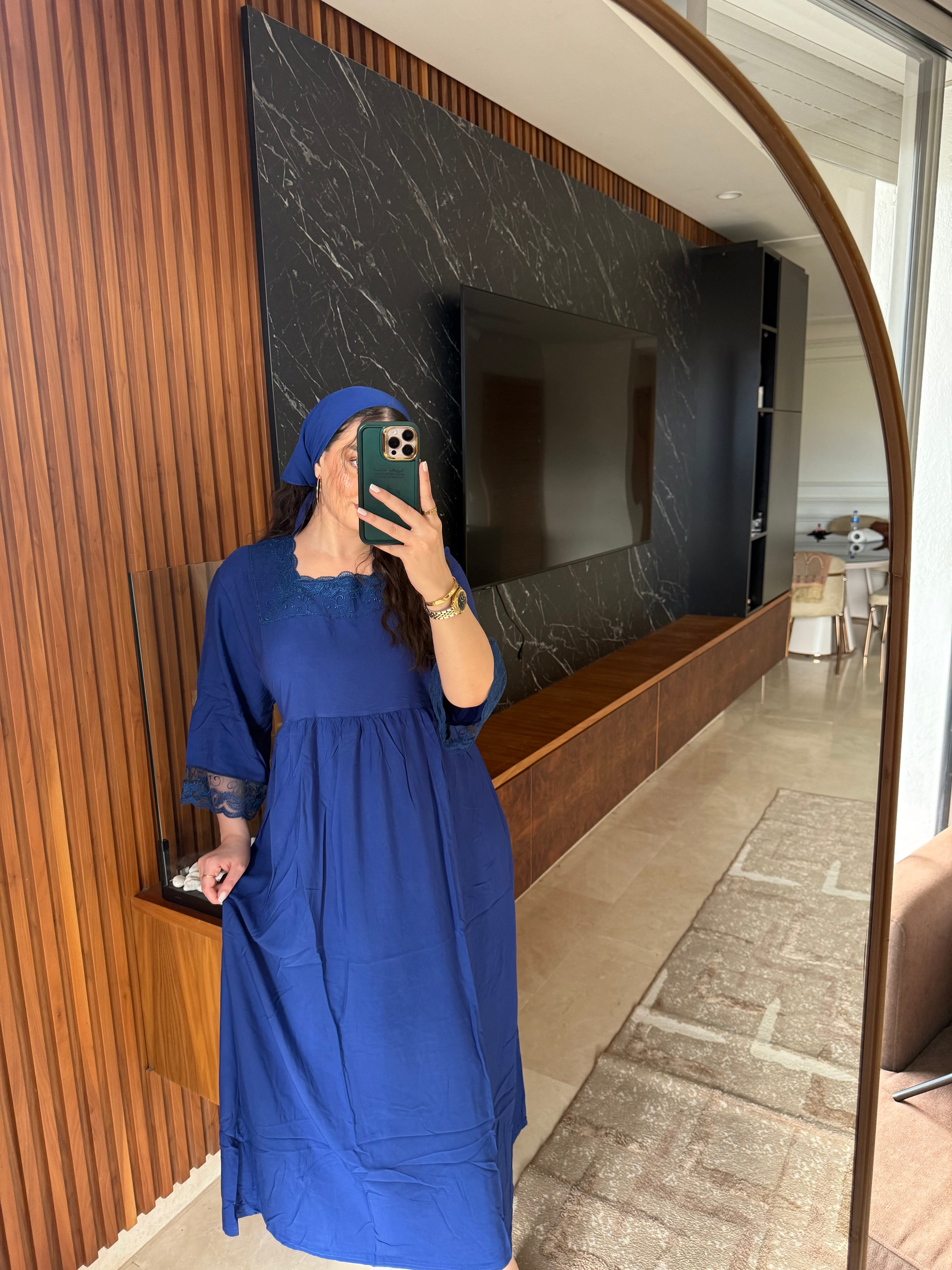 Ensemble robe de nuit & foulard – Élégance à la maison