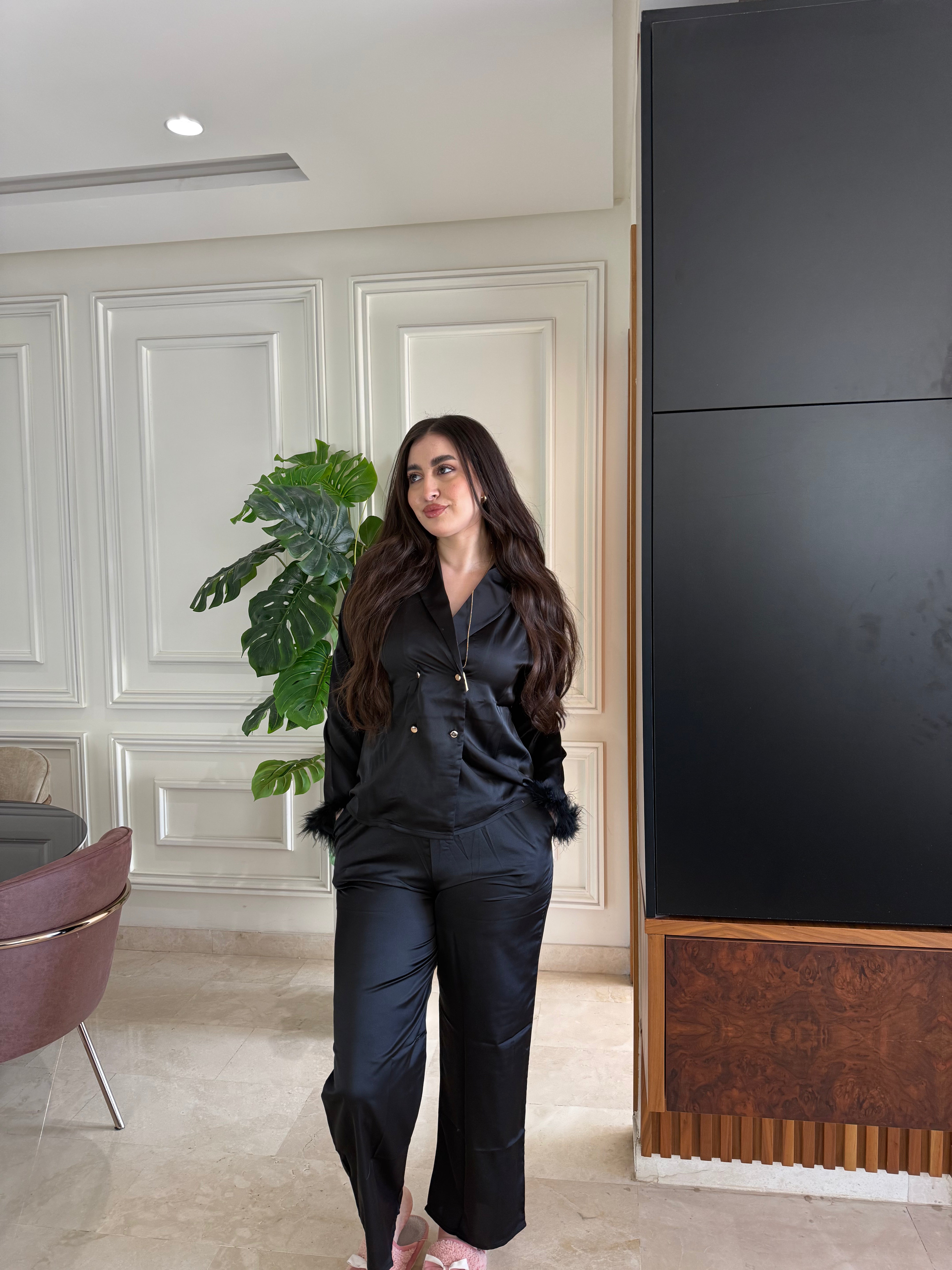 Ensemble Pyjama "Satin &amp; Plumes" – Le Glamour à l'État Pur