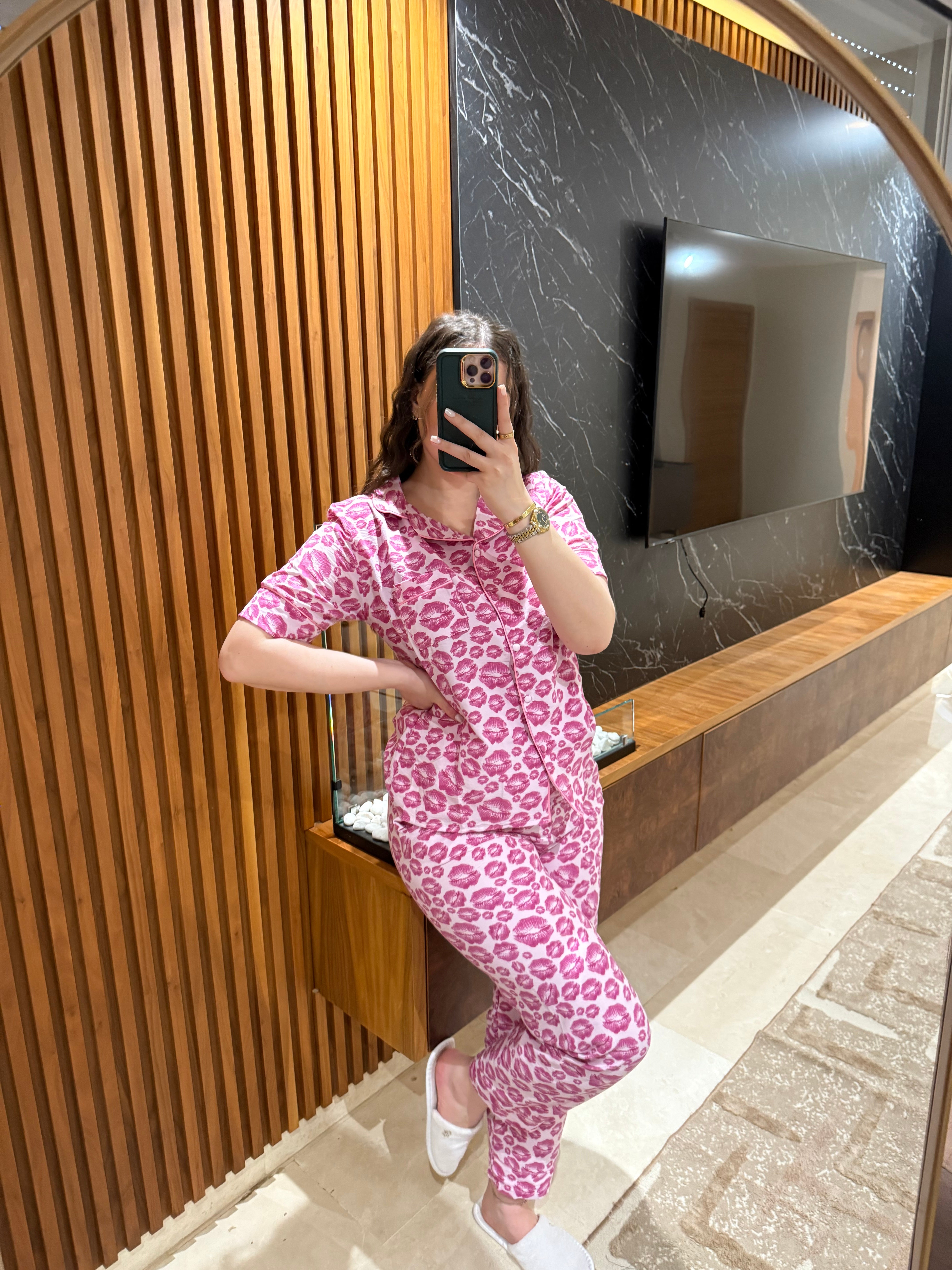 💋 Pyjama 2 pièces “BISOU” – Douceur & Style à la maison 💋