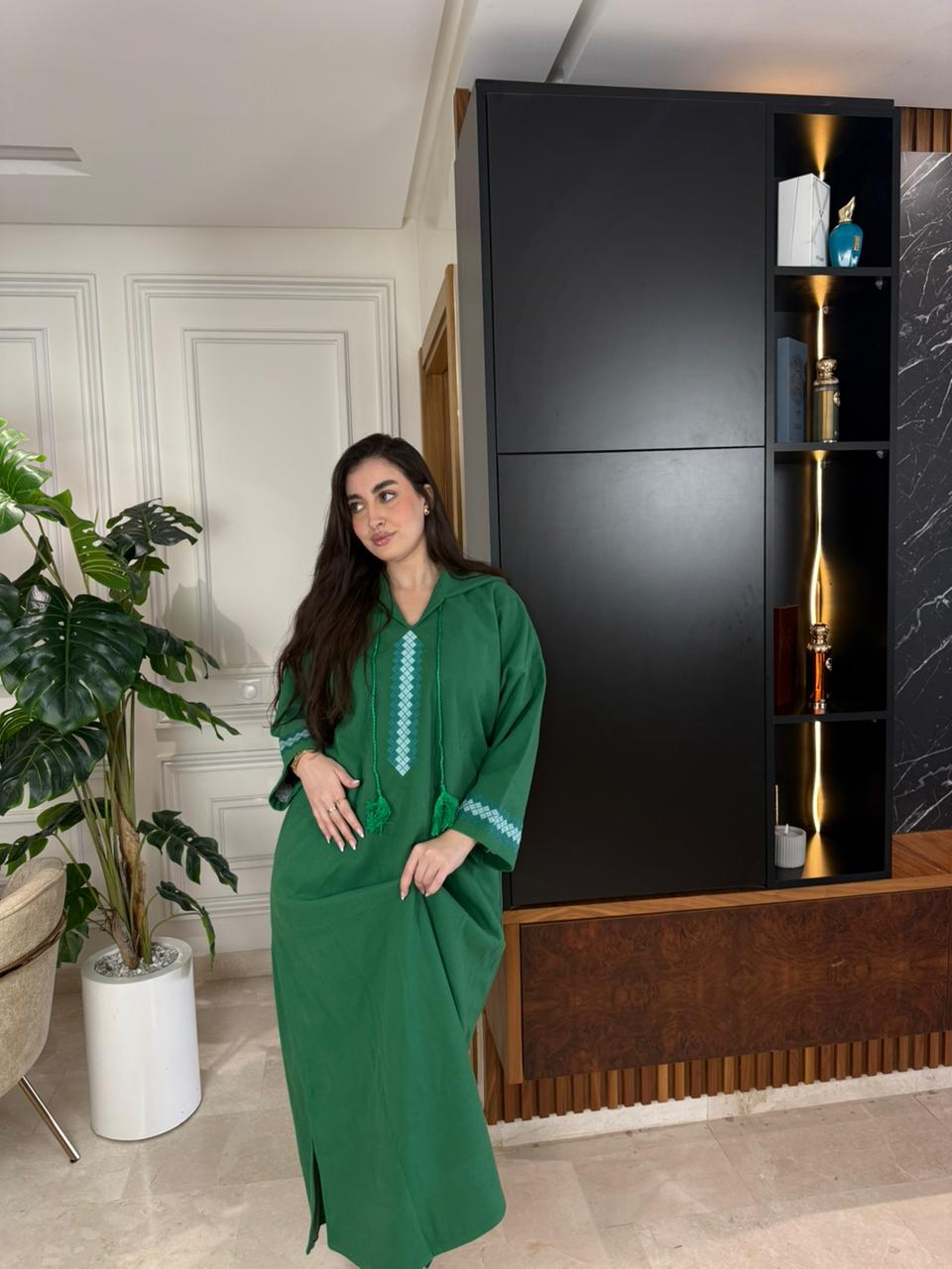 Jellaba chic brodée – Style raffiné