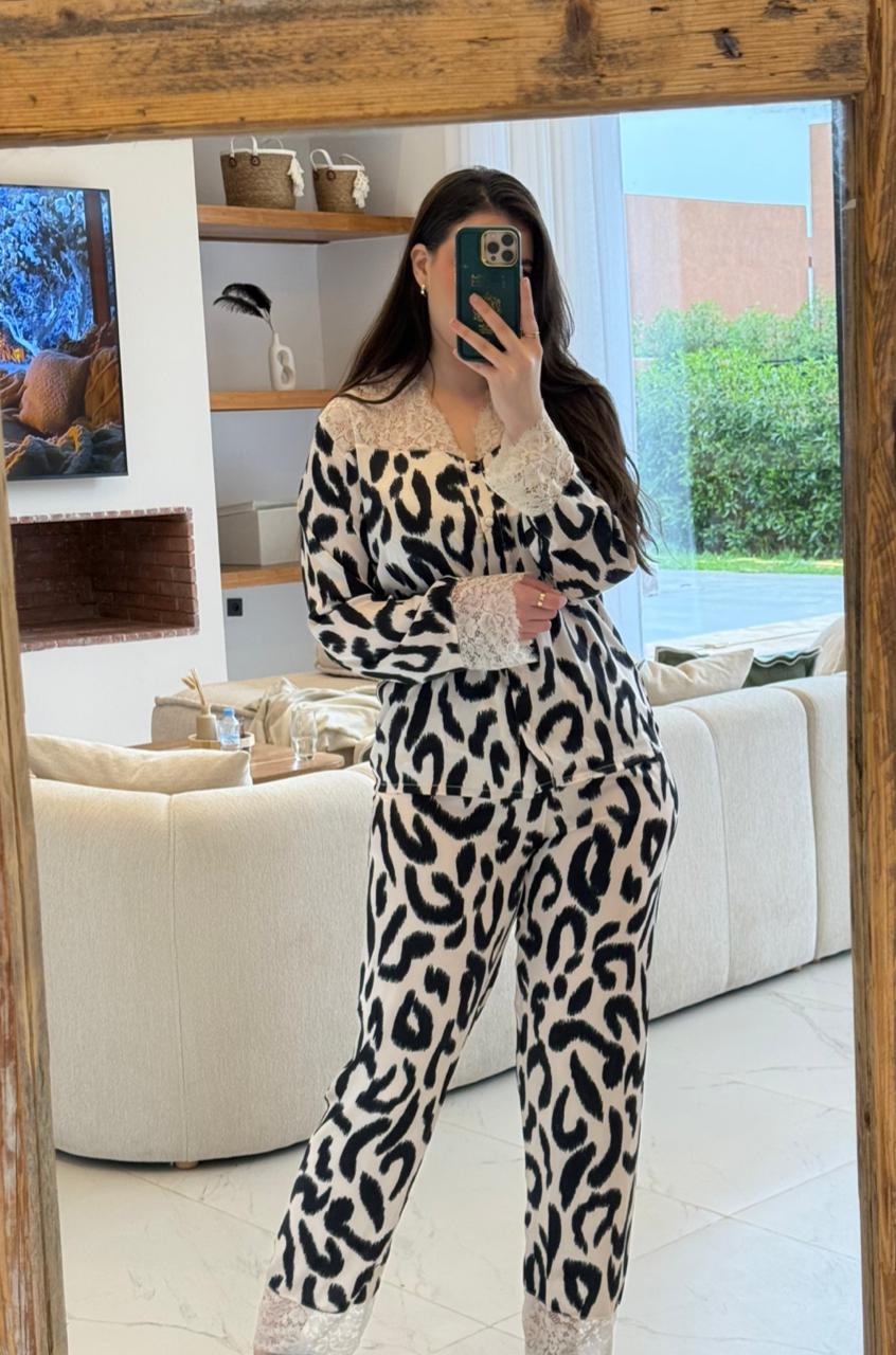 Pyjama Satin Premium avec Dentelle