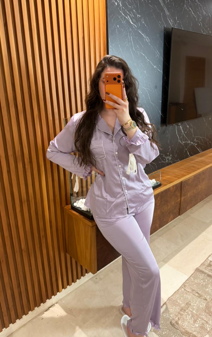 Pyjama Satin Classique Élégant