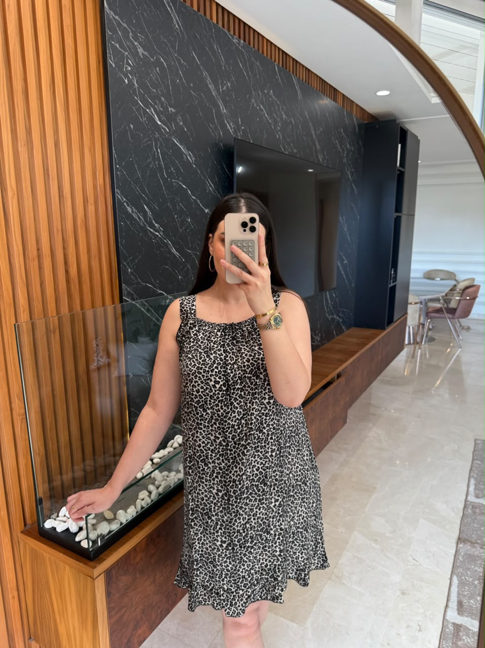 🐆 Robe Léopard Moderne – Style Audacieux & Élégance Intemporelle ✨