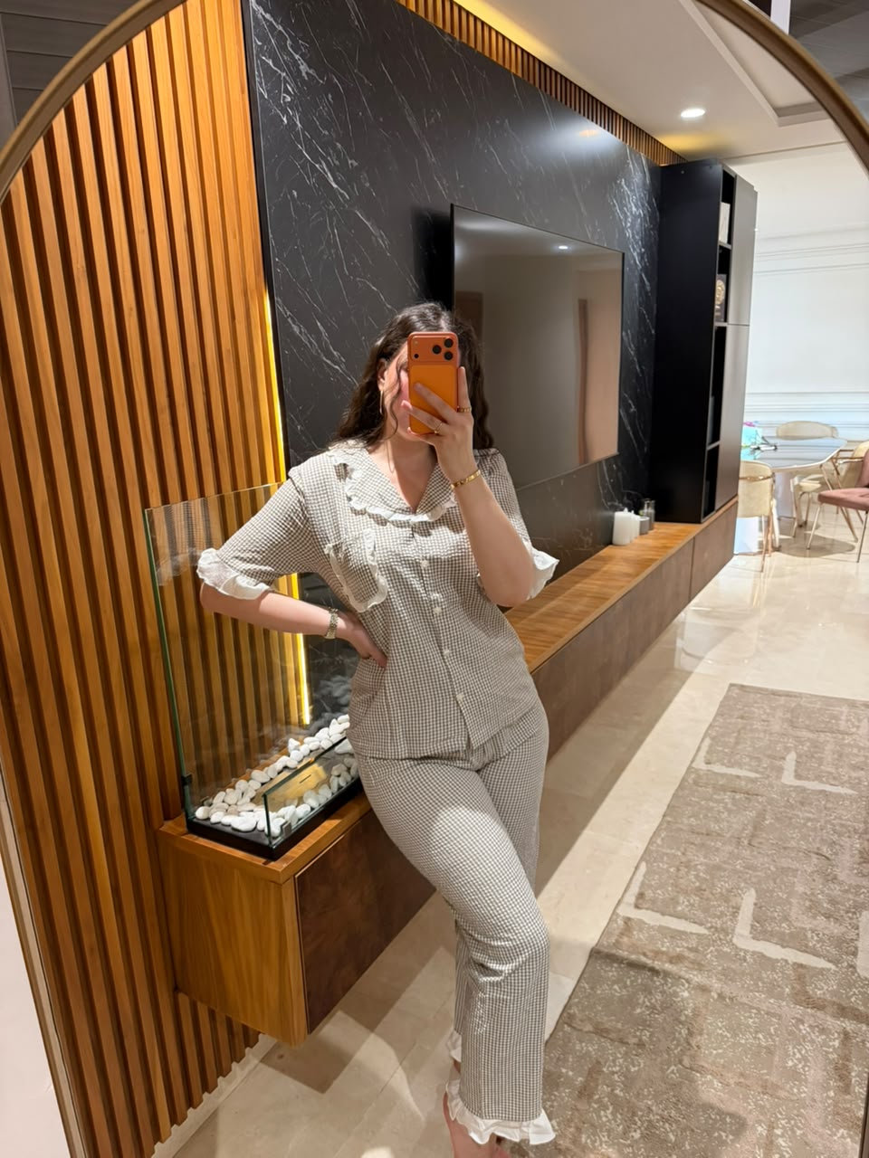 Ensemble Pyjama Motif Rayé – Élégance, Confort et Style Intemporel 🌙✨